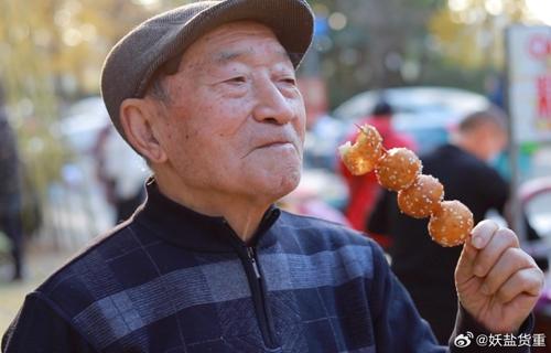 宝莱坞明星家中遭袭印度治安引发全球关注